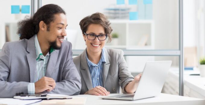 The importance of accurate record-keeping in payroll services for small businesses